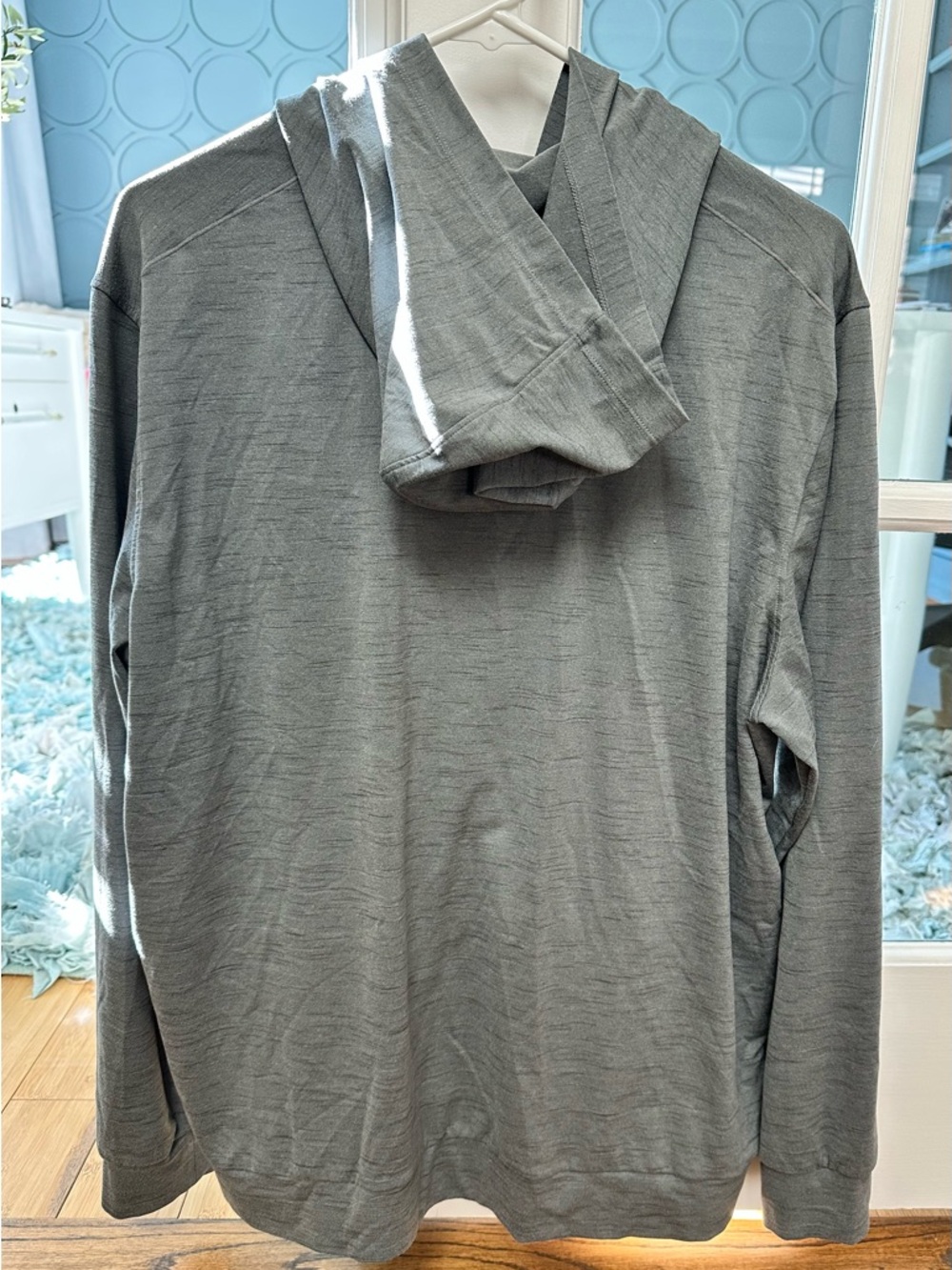 Nike Men’s gray soft zip-up hoodie - Picture 2 of 3